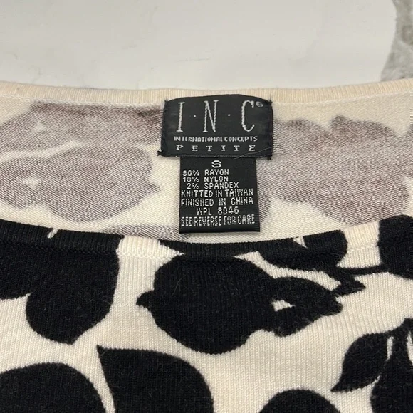 Super cute cropped INC women’s size small with flare cuff excellent condition - Picture 4 of 4